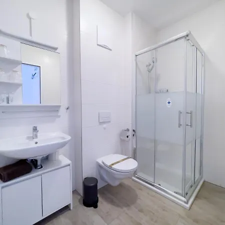 بيت ضيافة Pension Voesendorf
