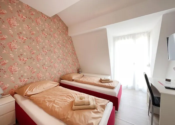 Pension Voesendorf Maison d'hôtes 4*