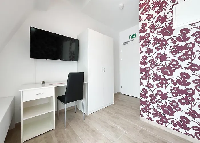 Pension Voesendorf Pensjonat